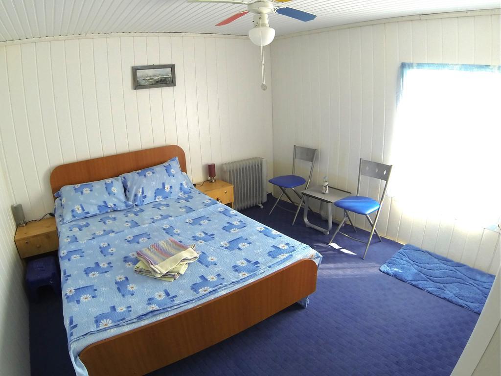 Delta Pontoon Otel Mahmudia Oda fotoğraf