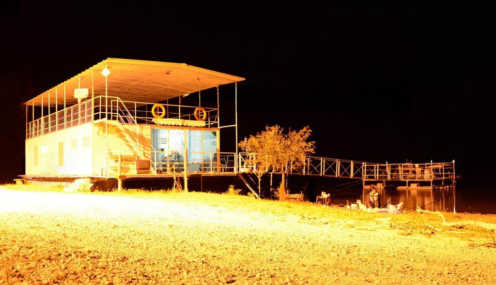 Delta Pontoon Otel Mahmudia Dış mekan fotoğraf
